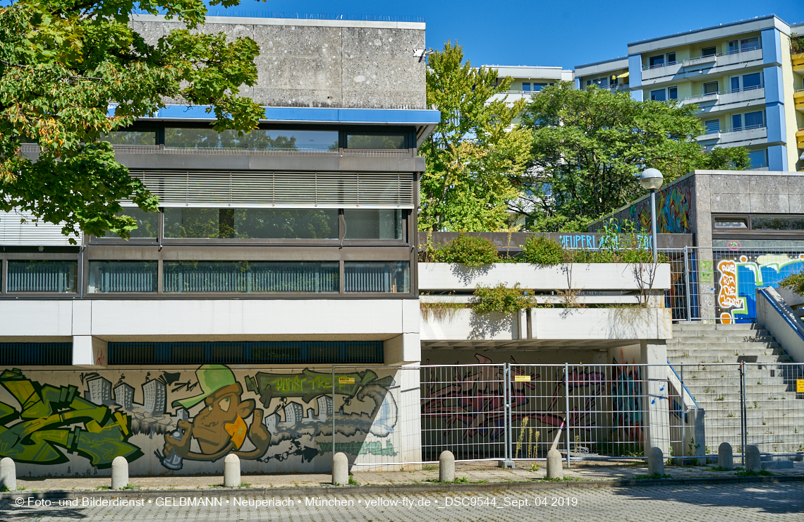 04.09.2019 - Einkaufs- und Wohnzentrum Quiddestraße in Neuperlach